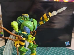 Трансформер HASBRO Васпінатор Делюкс Transformers Generations IDW Thrilling 30 Waspinator Deluxe (з коміксом в комплекті)
