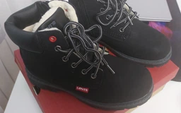 Детские утепленные зимние ботинки для мальчика Levi's New Forrest Fur VFOR0055S-0003 30 Черные (4894873152159)