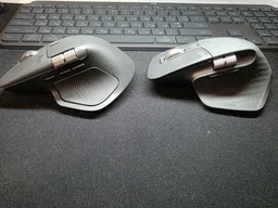 Миша Logitech MX Master 4 Performance Wireless/Bluetooth Pale Grey (910-007563)