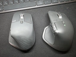 Миша Logitech MX Master 4 Performance Wireless/Bluetooth Pale Grey (910-007563) фото від покупців 3
