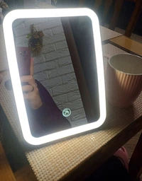 Дзеркало для макіяжу акумуляторне безпровідне 3 режими Smart LED Makeup Mirror косметичне настільне з LED підсвіткою у ванну кімнату біле фото від покупців 3