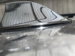 Автомобильная универсальная декоративная FM антенна Акулий плавник Black