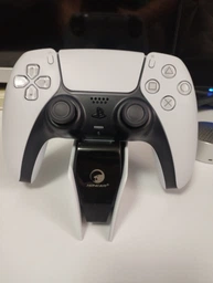 Зарядка для джойстика PlayStation 5 Honcam зарядная Док Станция для геймпада PS5 DualSense на 2 геймпада с подсветкой Белая фото от покупателей 2