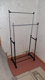 Вішалка для одягу дворівнева підлогова на коліщатках 68×28×137 см Double-Pole, телескопічна регульована металева вішалка-стійка для зберігання речей з полицею для взуття Срібляста з чорним, DP-15-D1 фото від покупців 3