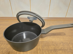 Ківш BergHOFF Leo Basic з кришкою чорний 1.7 л (5413821374284) фото від покупців 2
