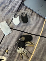 GPS Bluetooth трекер смарт брелок для iPhone iOS Find My локатор маячок поисковый для ключей детей животных котов собак авто вещей смарт трекер комплект 2шт черный белый мини беспроводной портативный геотрекер AirTag аналог противокражный сигнализация фото от покупателей 6