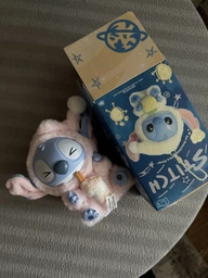 Детская мягкая игрушка сюрприз Лабубу Лило и Стич Labubu Lilo & Stitch плюшевая, брелок для ключей сумки портфеля для детей и взрослых 17 см