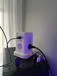 Универсальный сетевой удлинитель RZTK Tower Wireless + 3 USB-A + 1 USB-C Black (TWB7) 1.8 м фото от покупателей 7