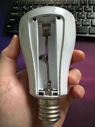 Аккумуляторная цокольная Е27 лампочка LED 2x18650, 20W светодиодная аварийная лампа на батарейках фото от покупателей 12
