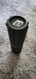 Масажний ролик EasyFit Solid Grid Roller 45 см v.2.2s чорний (суцільнолитий ролер, стійкий до пошкоджень валик, циліндр, масажер для спини, ніг, рук, шиї) фото від покупців 2