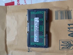 Пам'ять SAMSUNG 2GB SO-DIMM DDR2 667 MHz (M470T5663QZ3-CE6)