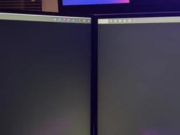 Монитор 27" Samsung Odyssey G7 S27DG700 (LS27DG700EIXUA) -- 4K UHD IPS 144Hz / 1 мс (GtG) / 8-Bit + FRC / HDR 400 / Smart TV / FreeSync Premium Pro / G-Sync / USB Hub 3.0 / Speakers 10W фото от покупателей 1