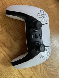 Накладки на стіки Skull & Co. White (6в1) для геймпадів Sony DualSense PS5 / DualShock PS4 / Pro Controller [455862619] фото від покупців 5