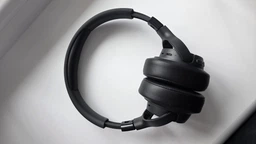 Навушники JBL Tune 720BT, Black (JBLT720BTBLK) фото від покупців 13