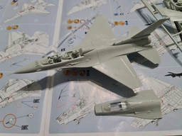 Збірна модель 1:72 винищувач F-16D Tigermeet 2014 Revell 03844