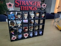 Тематическая Полка Подставка для Фигурок Stranger Things Kinder Joy Funko Pop Stand / Display / Для 24 Фигурок из Сериала Очень странные дела фото от покупателей 1