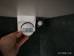 Датчик руху настінний явросвітло SW-02 180° Білий (57256) фото від покупців 2