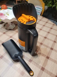 Ручний розкидач Fiskars Solid ™ (1057076)