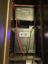 Безперебійник LogicPower LPY-W-PSW-2000VA+ - ДБЖ (24В, 1400Вт) - інвертор з чистою синусоїда