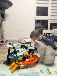 Трек Космічна станція WToys трирівневий трек, підсвічування, звукові ефекти, казка, пісня про космос, автоматичний підіймач, серпантин, літаюча тарілка, 4 машинки, 2 трапи, озвучування українською (17040) фото від покупців 4