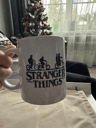 Подарочная чашка с принтом Очень странные дела (Stranger Things) 10 330 мл.