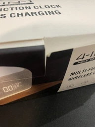 Беспроводное зарядное устройство Qi Fast Charger 15W с часами / ночником / функцией быстрой зарядки для iPhone та Android фото от покупателей 2