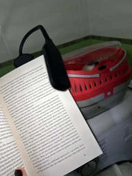Лампа для чтения книг Аккумуляторная Перезаряжаемая 7 LED светодиодов 3 уровня свечения 3000-6000К Гибкая Clip ножка прищепка A01 Black фото от покупателей 4