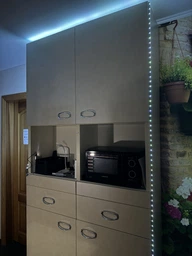 Розумна світлодіодна LED стрічка гірлянда Smart RGB 5050 з Bluetooth додатком + пульт. Комплект 5 метрів водостійкий працює від USB і Powerbank (Павербанка) чорна