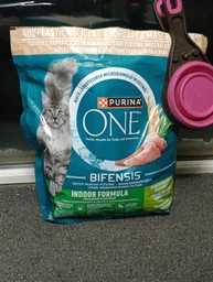 Сухий корм PURINA ONE Indoor для дорослих котів, що постійно перебувають у приміщенні, з індичкою 800 г (7613035468047) фото от покупателей 2