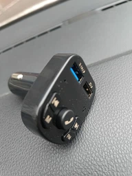 FM модулятор в автомобиль трансмиттер с Bluetooth для автомобиля ФМ быстрая автомобильная зарядка на 2 USB + LED экран вольтаж АКБ в авто блютуз трансмитер переходник для громкой связи
