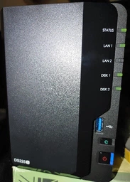 Сетевое хранилище Synology DiskStation DS225+ до 108 ТБ / 2 ГБ DDR4 / Intel Celeron J4125/ USB 3.2 / RJ-45 1GbE LAN / RJ-45 2.5GbE LAN фото от покупателей 1