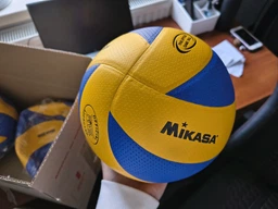 М'яч волейбольний Mikasa жовто-синій, 23 см фото від покупців 7