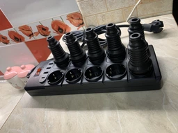 Сетевой фильтр-удлинитель 2E SP10M3USB 3м, 10xТипF, 16A, 3xUSB-A, 1xUSB-C Черный (2E-SP10M3USBBK) фото от покупателей 2
