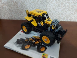 Лего техник с инерционный двигателем Джип Монстер трак Lego Technic DIGatron Monster Jam 42199