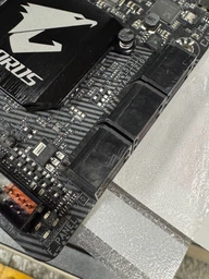 Материнська плата Gigabyte B560M Aorus Elite Gaming (LGA1200/DDR4/1xM.2 Gen4 x4/1xM.2 Gen3 x4) фото від покупців 2