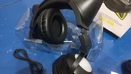 Ігрові навушники BauTech ZW-068 Bluetooth 5.0 RGB з котячими вушками Чорний (1013-854-00) фото від покупців 1
