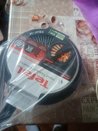 Сковорода Tefal Hard Titanium Essential 28 см (C3880642) фото от покупателей 15