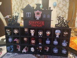 Набор Модульный Раскладной Дом для Фигурок Stranger Things + 24 Шоколадных Яиц Kinder Joy Funko Pop / Stand / Display / Для 24 Фигурок из Сериала Странные Дела