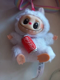 Детская мягкая игрушка сюрприз Лабубу Labubu Coca-Cola плюшевая, брелок для ключей сумки рюкзака для детей и взрослых 17 см фото от покупателей 7