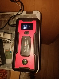 Пускозарядное устройство/бустер для авто 28000mAh 4 USB Jump Starter QY39 Черно-красный