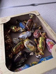 Цукерки асорті з горіхами і сухофруктами в шоколадній глазурі 1 кг у коробці Асал (Asal-MIX-1000) фото від покупців 2