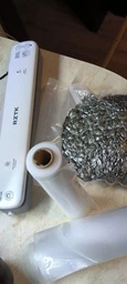 Вакуумный упаковщик RZTK Vacuum Compact 90W + 5 пакетов для вакуумирования 15х20 см фото от покупателей 1