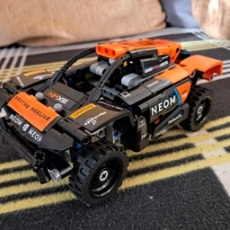 Конструктор Lego Technic NEOM McLaren Extreme E Race Car (42166)