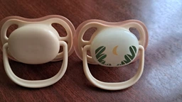 Пустышки Philips AVENT Ultra Air 0-6 месяцев 2 шт (SCF087/09) фото от покупателей 4