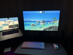 Игровая поверхность Logitech Desk Mat Studio Series Darker Rose (956-000053) фото от покупателей 2