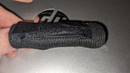 Фиксатор для пальца руки на липучке Finger Splint Doctor, фиксирующий ортез-бандаж на палец при растяжениях, травмах, вывихах, переломах и артрите, размер универсальный Черный, AFD-1-Black