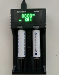 Зарядное устройство универсальное Liitokala Lii-S2, 2 канала, LCD дисплей, поддерживает Li-ion, Ni-MH и Ni-Cd AA (R6), ААA (R03), AAAA, С (R14)