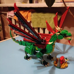 Конструктор LEGO Creator Средневековый дракон 715 деталей (31161)