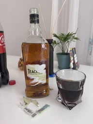 Виски Teacher's Highland Cream 4 года выдержки 1 л 40% (5010093210007)