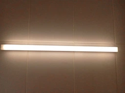 Світильник акумуляторний підвісний на магнітах 50см з датчиком руху Cabinet light Білий фото від покупців 1